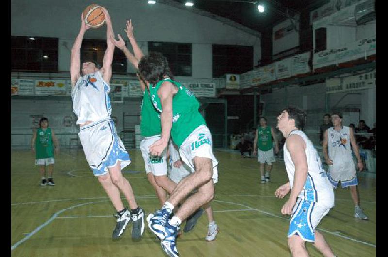 El pasado martes Pueblo Nuevo y Racing jugaron un partido vibrante Marcelo Kehler 