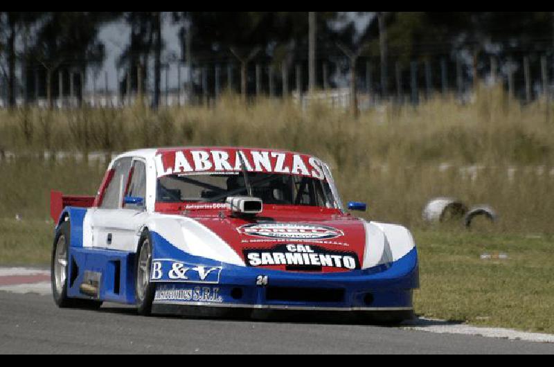 El piloto olavarriense SebastiÃn CiprÃ©s anduvo bien ayer en Balcarce y hoy corre la final del TC Pista Archivo 