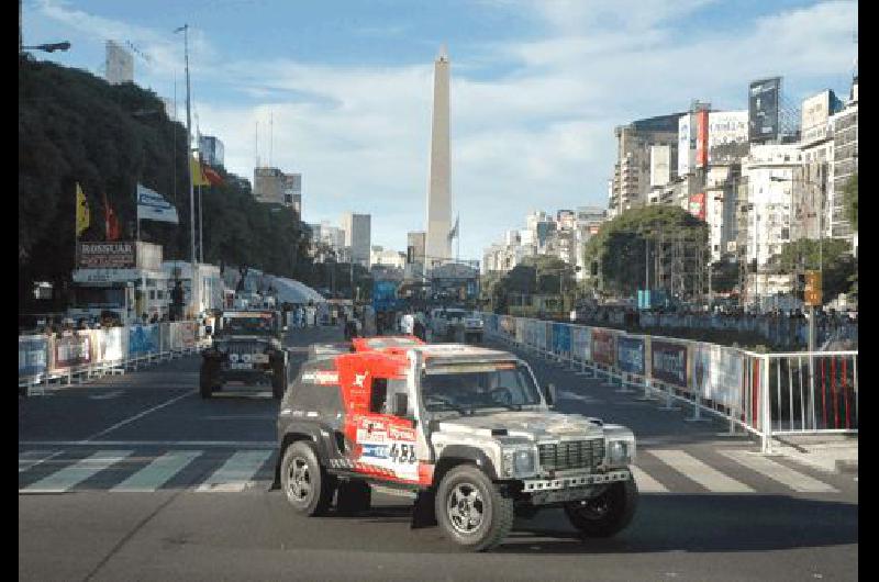 Cerca de 500000 personas asistieron al evento del Rally Dakar Argentina - Chile que hoy se iniciarÃ en Saladillo 