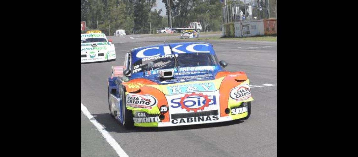 SebastiÃn CiprÃ©s intervino en el zafarrancho que se armÃ³ en la curva uno debido a la gran cantidad de tierra que se levantÃ³ 