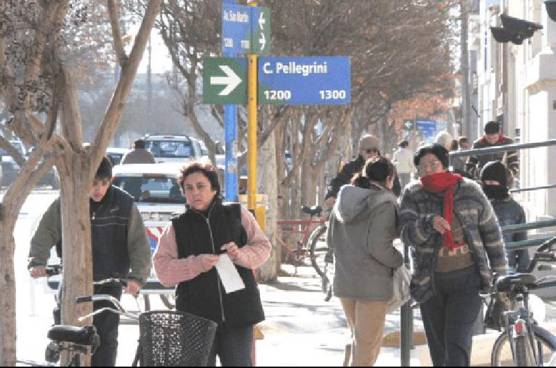 La recomendaciones ante cualquier sÃ­ntoma es consultar al mÃ©dico 