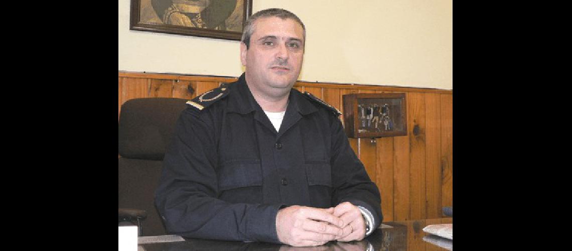CapitÃn CÃ©sar FabiÃn Micone nuevo jefe de la comisarÃ­a local 