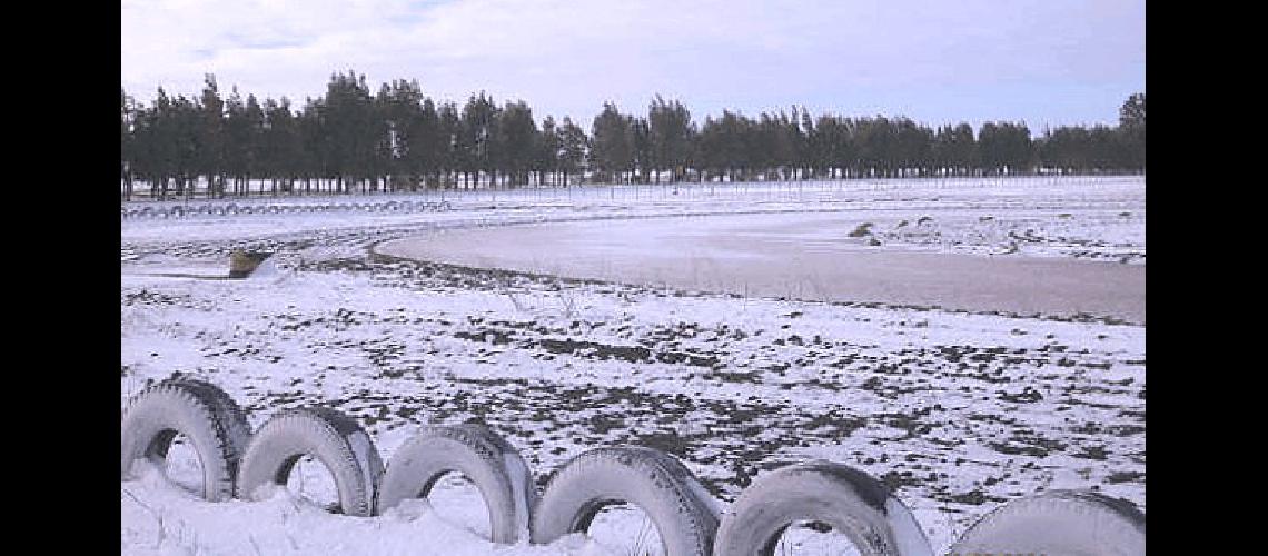 La nieve acumulada fue mucha en varios sectores del circuito Foto- MartÃ­n Valicenti 