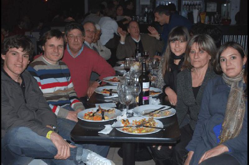 Con amigos y en familia SebastiÃn CiprÃ©s mostrÃ³ el Chevrolet del TC Pista Fotos- Miguelangel 