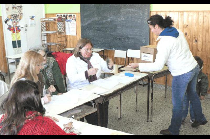 Casi el 90-en-porciento- de los docentes votaron el martes 