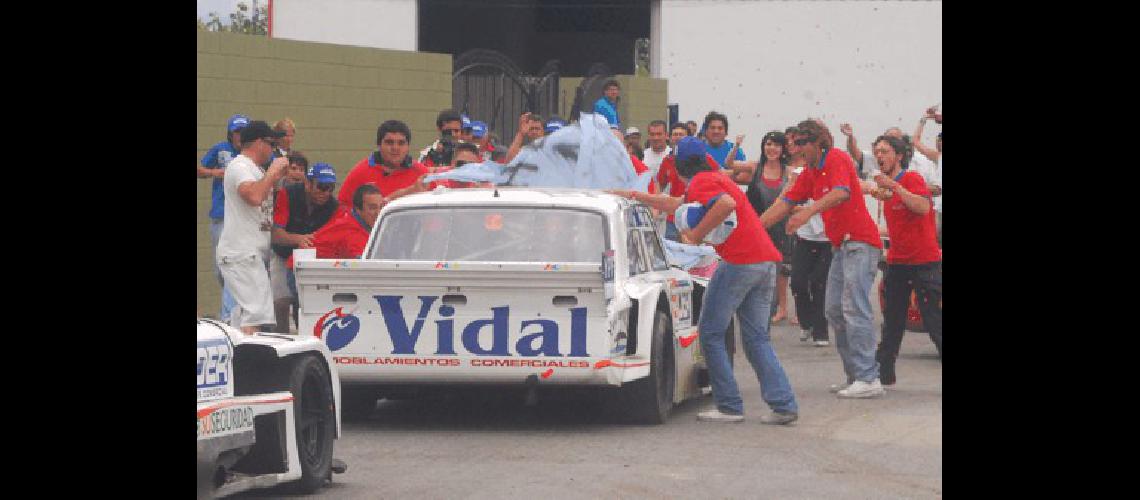 En La Plata AgustÃ­n Herrera consiguiÃ³ en 2009 el campeonato del TCPM Ahora el Ford lo conducirÃ Marcelo Vidal Archivo 