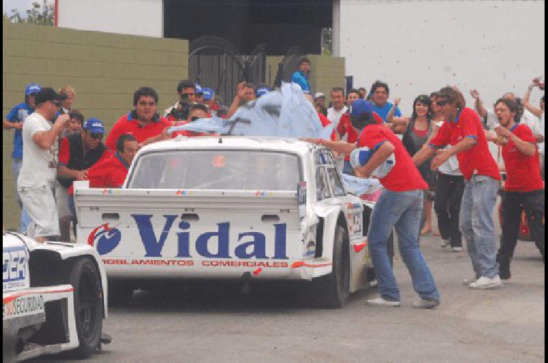 En La Plata AgustÃ­n Herrera consiguiÃ³ en 2009 el campeonato del TCPM Ahora el Ford lo conducirÃ Marcelo Vidal Archivo 