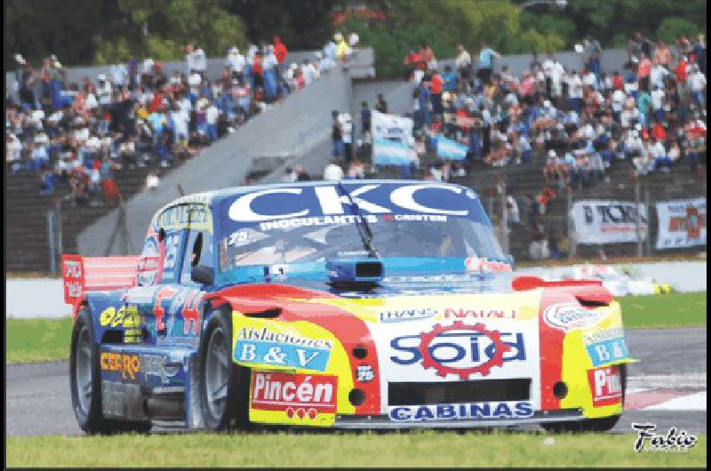 SebastiÃn CiprÃ©s cerrÃ³ el 2009 en Buenos Aires con el Ford de Sava Con la misma unidad arrancarÃ el 2010 con motor de Ricardo Oberti Foto wwwsolotcpistacomar 