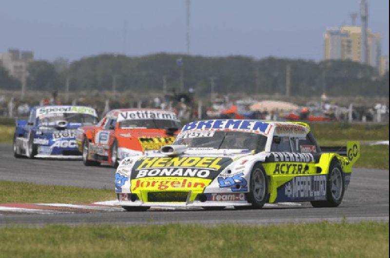 Emanuel Moriatis comenzÃ³ el aÃ±o de la misma manera que terminÃ³ 2009 en lo mÃs alto del podio TÃ©lam 