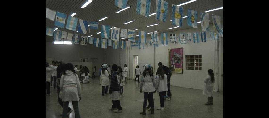 Los chicos en las escuelas pudieron disfrutar del triunfo por 4 a 1 