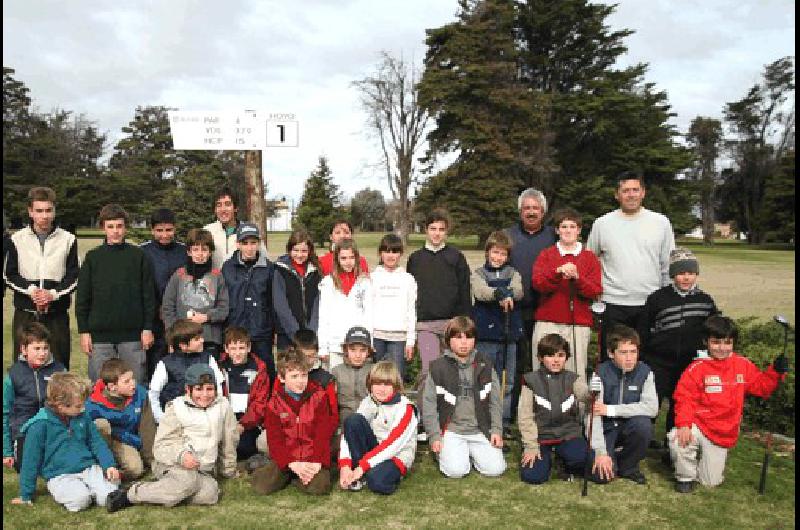 Los chicos de la escuela de golf albinegra tambiÃ©n tendrÃn su torneo Archivo 