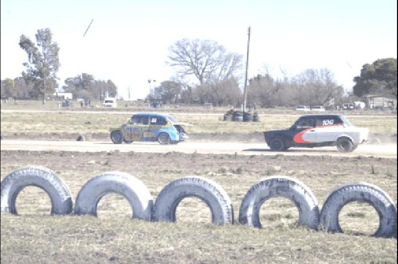 Los Gianotti ademÃs de MatÃ­as BaÃ±os probaron en el circuito TomÃs Barrutia Los pilotos y los organizadores se mostraron conformes con la respuesta del piso Agencia 