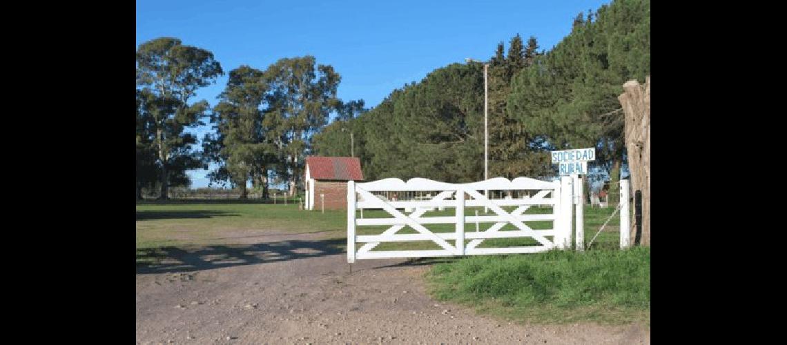 Comienza hoy la 43Âª ExposiciÃ³n Rural de General La Madrid AdemÃs de la muestra de vacunos y equinos habrÃ aves comercios y artesanos lamatritenses que mostrarÃn sus productos Silvia Herbosa 