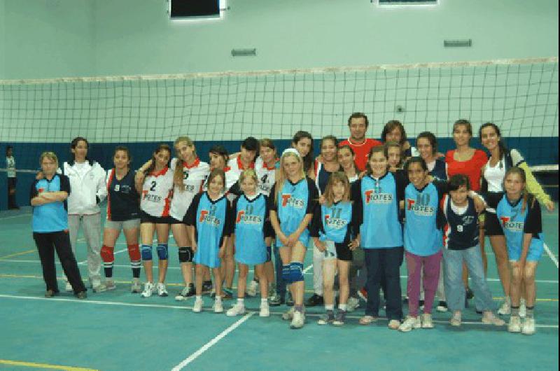 Las chicas del CEF NÂº 66 (La Madrid) y NÂº 60 (Cnel SuÃrez) realizaron una serie de encuentros amistosos 