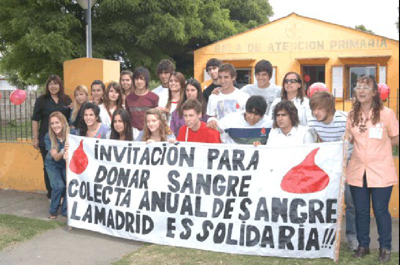 Los chicos y responsables de hemoterapia del Hospital realizaron una campaÃ±a de donaciÃ³n de sangre 