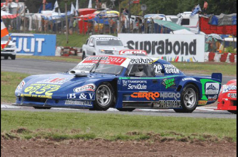 SebastiÃn CiprÃ©s cerrÃ³ 2010 con un sÃ©ptimo puesto en el TC Pista despuÃ©s de algunas deserciones Ahora el piloto de OlavarrÃ­a pretende tener el presupuesto para las 16 carreras Gentileza Prensapro  DarÃ­o Gallardo 