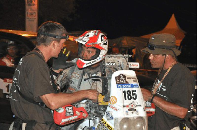 La tercera etapa del Dakar 2011 quedÃ³ en la historia para Barbery por ser el dÃ­a que mÃs anduvo arriba de una moto Fotos Lucas Pagano 