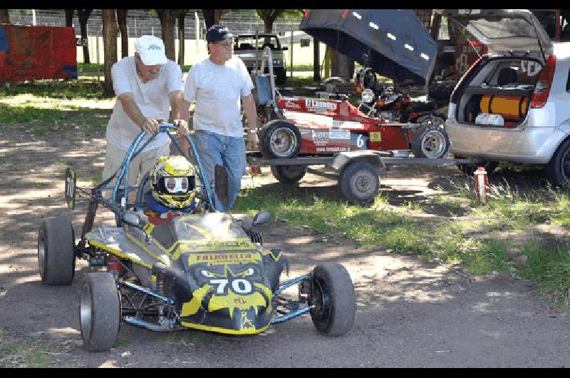 La FÃ³rmula 5 tendrÃ en 2011 un Torneo PresentaciÃ³n Hugo CesÃreo desea adquirir motor bicilÃ­ndrico Gilera Lucas Pagano 