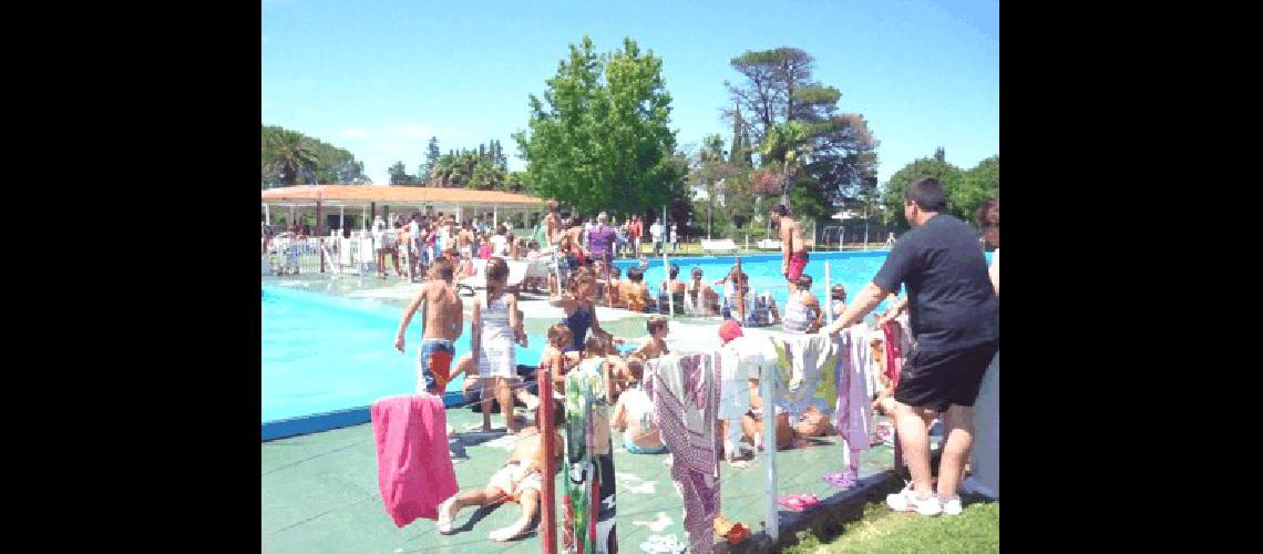 Como el aÃ±o anterior chicos de La Madrid y Laprida participarÃn hoy del 11Âº Regional de NataciÃ³n en Ingeniero Agencia 