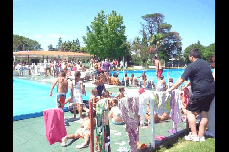 Como el aÃ±o anterior chicos de La Madrid y Laprida participarÃn hoy del 11Âº Regional de NataciÃ³n en Ingeniero Agencia 