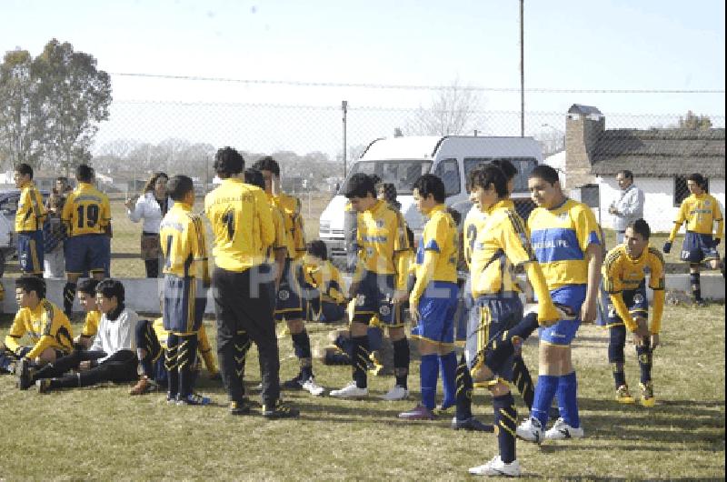 AdemÃs de los combinados lamatritenses y de la zona probaron suerte los chicos de la FundaciÃ³n AtlÃ©tica San CristÃ³bal (Venezuela) que desde hoy estarÃn en OlavarrÃ­a 