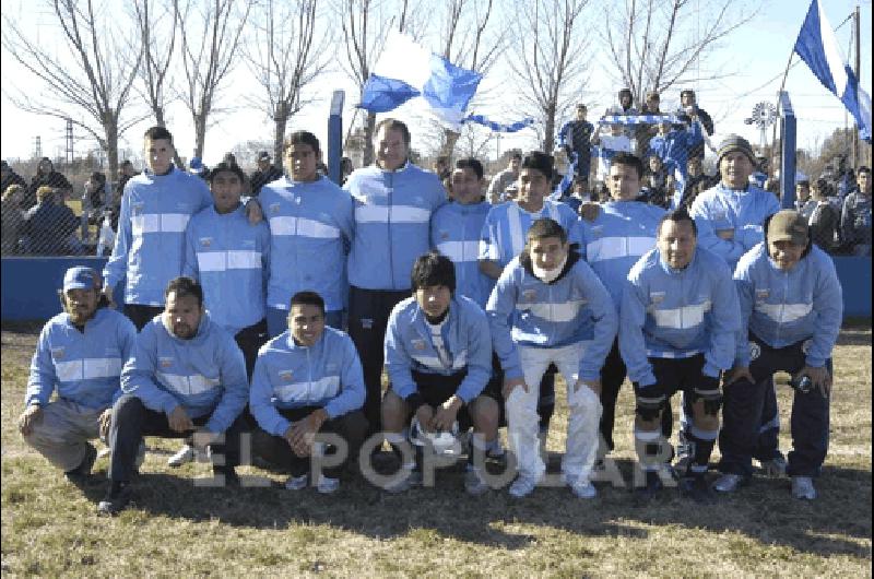 FÃºtbol de Calle estuvo en el Deportivo Barracas Marcelo EnrÃ­quez jugador del Lobo integra el plantel que viajarÃ en unos dÃ­as a Francia Agencia 
