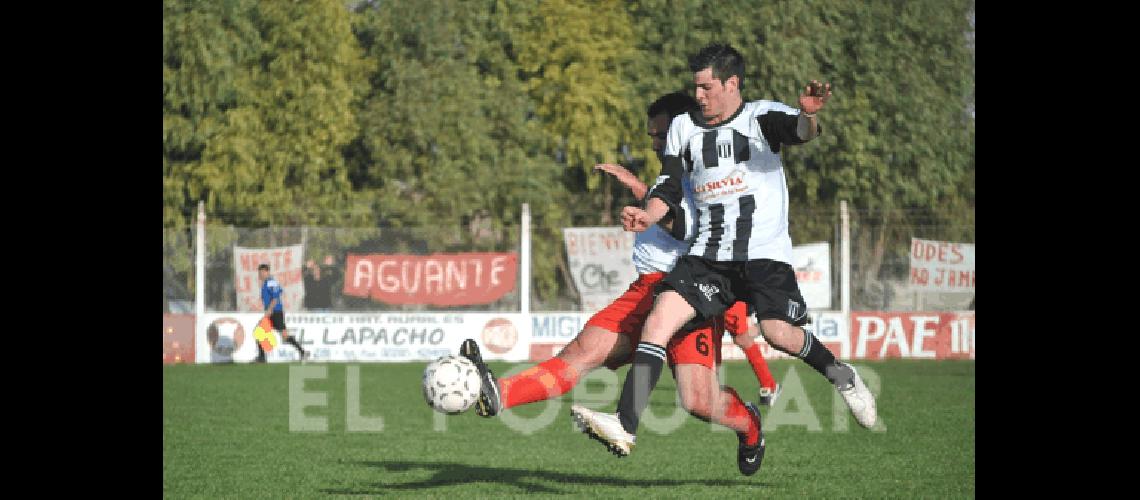 Jonatan Peralta exige a Mauri el defensor de Alumni autor mÃs tarde de la mano del penal 
