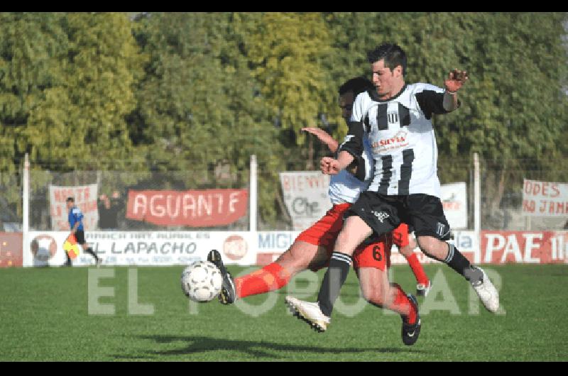 Jonatan Peralta exige a Mauri el defensor de Alumni autor mÃs tarde de la mano del penal 