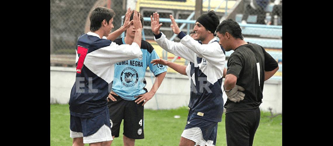 SebastiÃ�n Vecchio fue la mejor arma ofensiva albiazul Fotos- Lucas Pagano 