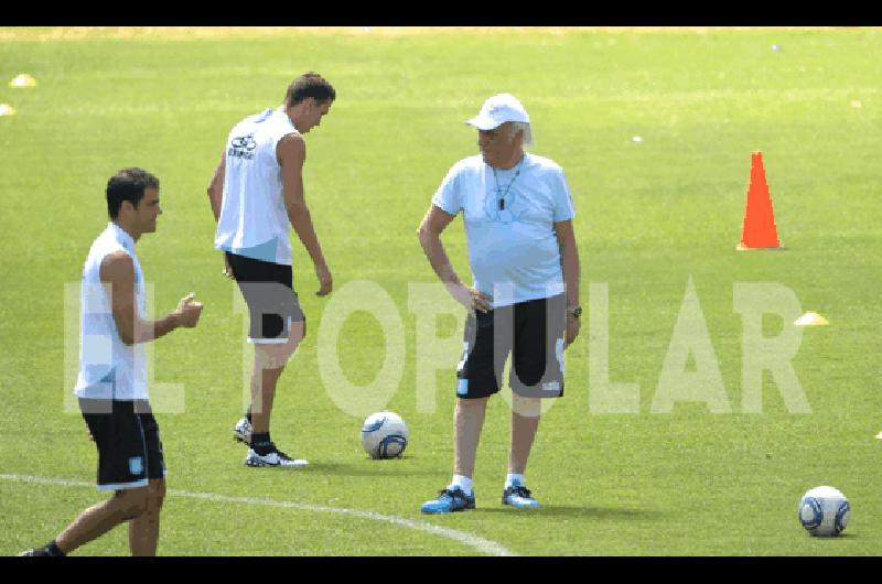 Alfio Coco Basile volviÃ³ a Racing Club de Avellaneda TÃ©lam 