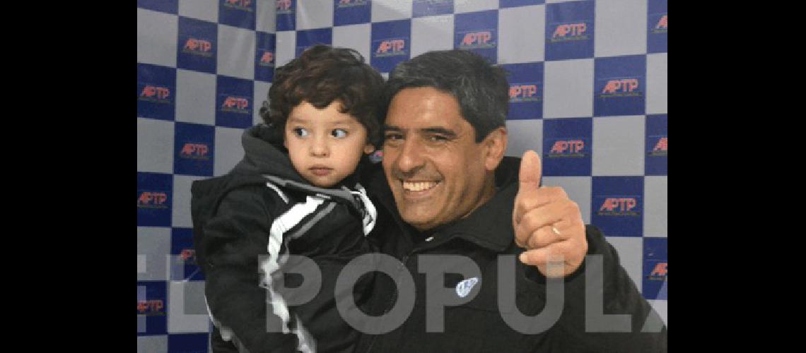 La sonrisa de papÃ Kelo Torres quiere ganar 