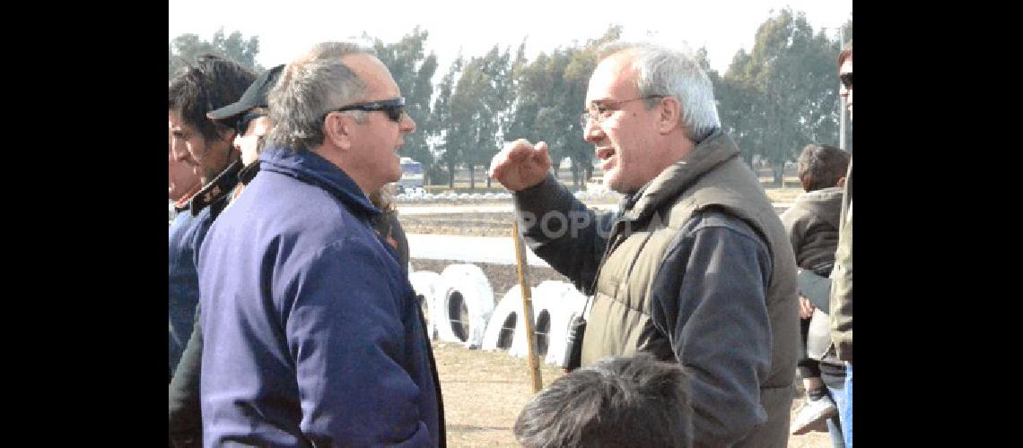 Hugo BaÃ±os y FabiÃn AcuÃ±a ex piloto del TC hoy junto al semillero del karting 