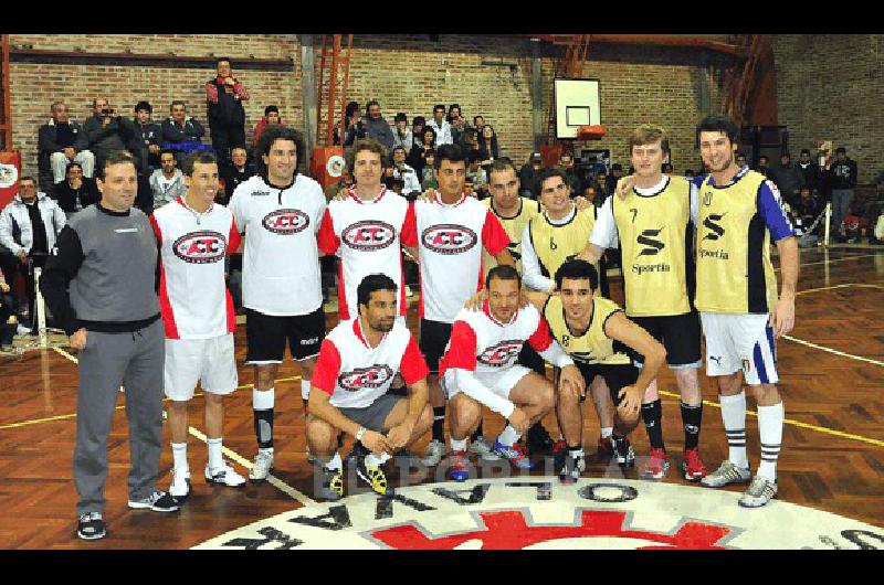 Los pilotos del TC con Juan Pablo Pompei como Ãrbitro abrieron el fÃºtbol solidario Marcelo Kehler 