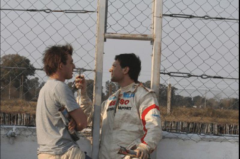 NicolÃs Romero de TC Pista Mouras y NicolÃs Pezzucchi del TC Mouras se quedaron ayer sin clasificar Gentileza DarÃ­o Gallardo 