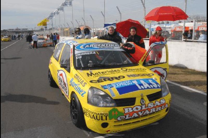 El piloto de OlavarrÃ­a AgustÃ­n Herrera estÃ competitivo con el Renault ClÃ­o del Tigre Racing Prensa 