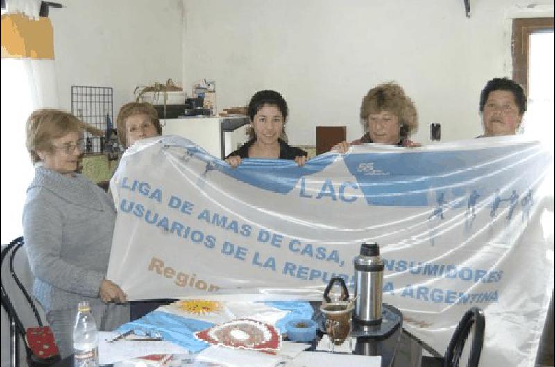 La Liga de Amas de Casa de La Madrid organiza un taller de decorado de macetas SerÃ el martes en el buffet de IJN Agencia 