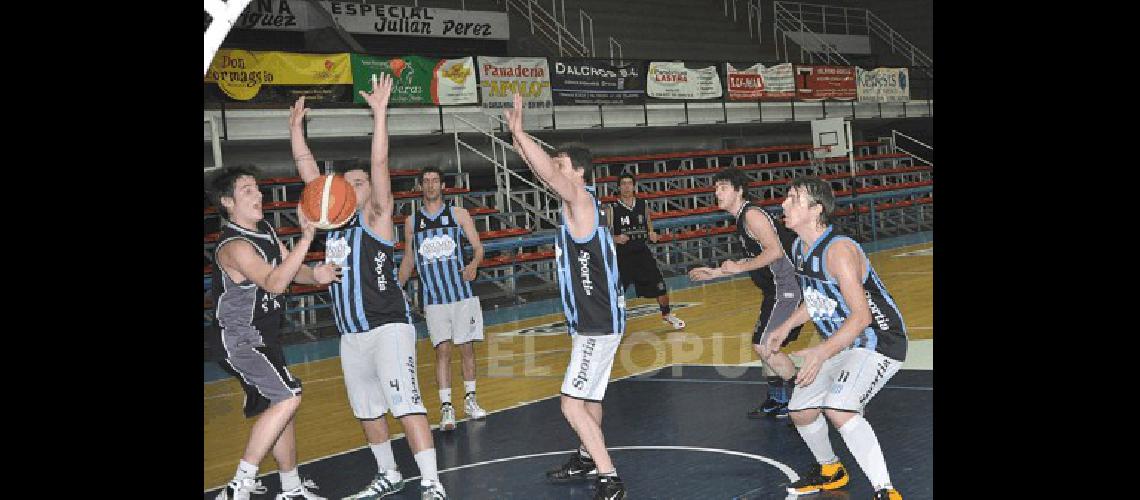 Ferro Carril Sud viene de superar en la cuarta fecha a Estudiantes como visitante Archivo 