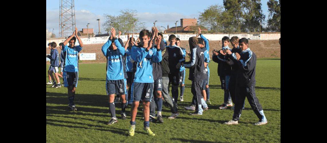 El conjunto de OlavarrÃ­a empatÃ³ sus dos partidos y se quedÃ³ rÃpidamente afuera Enrique Zelaya 