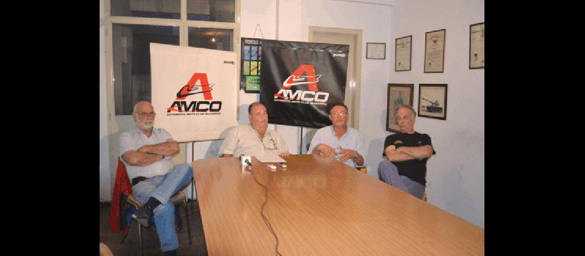 Mussi Librizzi Benigni y De Lazzer hablaron con la prensa Tres directivos anunciaron que no continuarÃn Miguelangel 