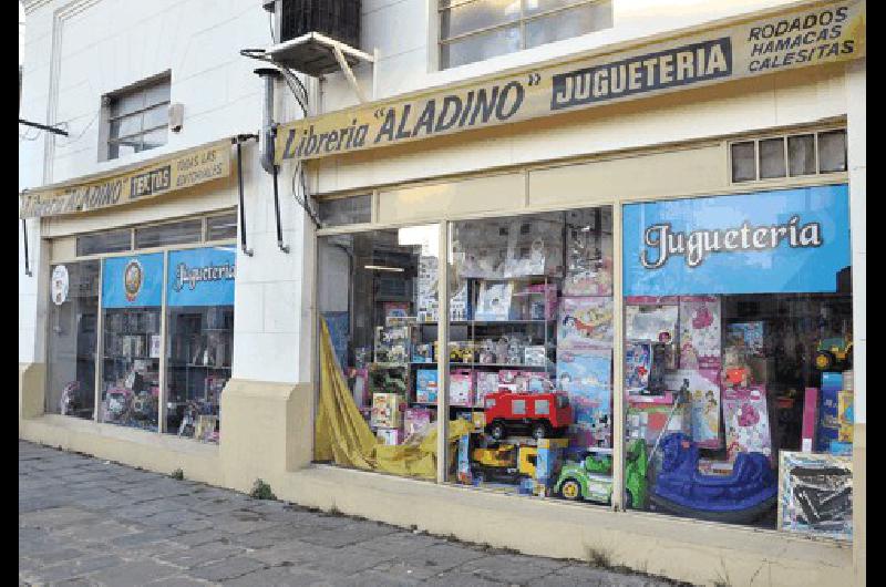 La librerÃ­a estÃ ubicada en Dorrego y Lamadrid 