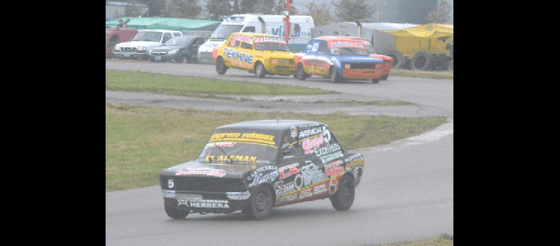 Gabriel Lezaeta hizo todo fÃcil para ganar por tercera vez consecutiva en la Monomarca 1100 
