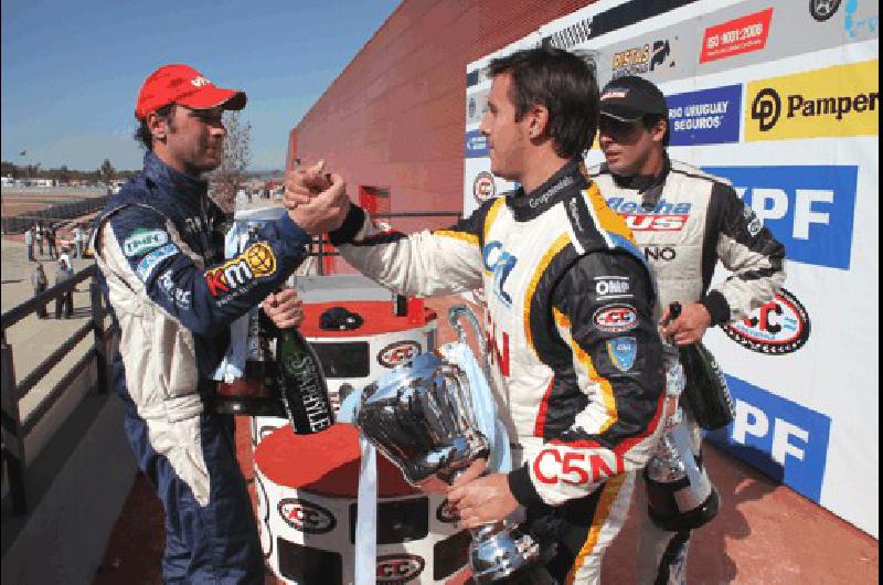 NicolÃs Pezzucchi llegÃ³ cerca de Emiliano LÃ³pez El olavarriense tiene 2 podios en 6 carreras en el TC Pista 