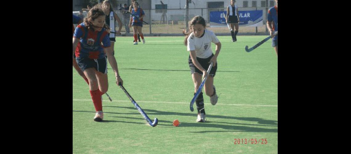 Jugadoras de Barracas conformaron los planteles de LilÃn (Laprida) que el fin de semana jugaron en Tandil 