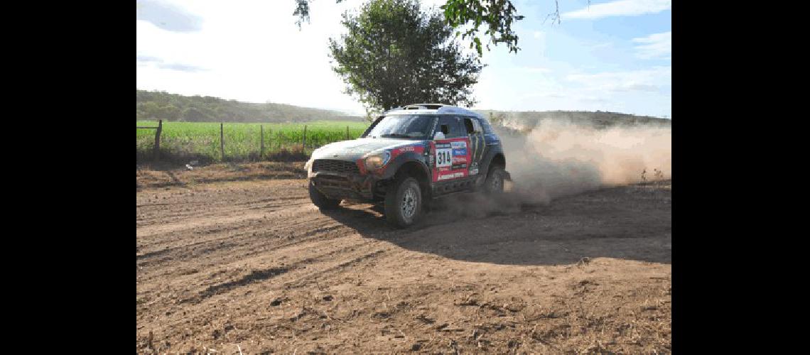 El Dakar de 2014 propondrÃ durante cinco etapas un recorrido diferente para los autos y para las motos 