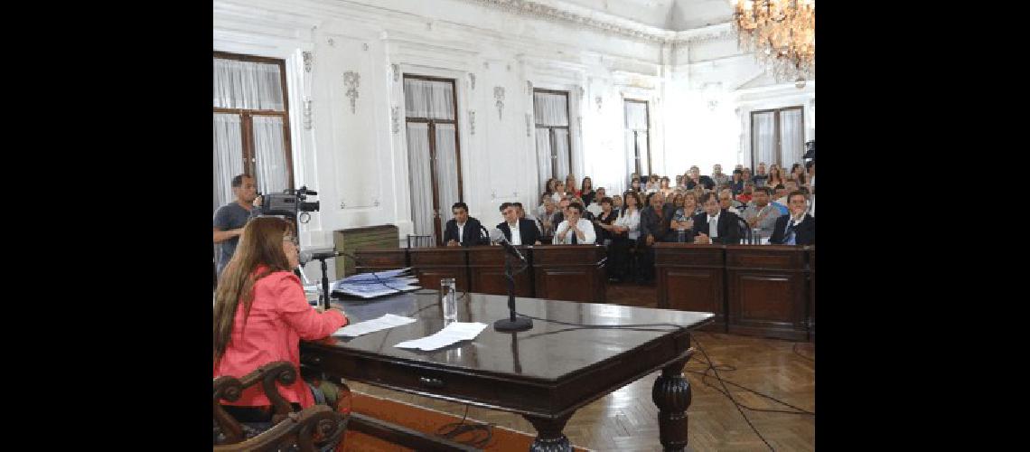 El Concejo Deliberante de La Madrid estÃ ante horas decisivas para discutir el Presupuesto 2014 