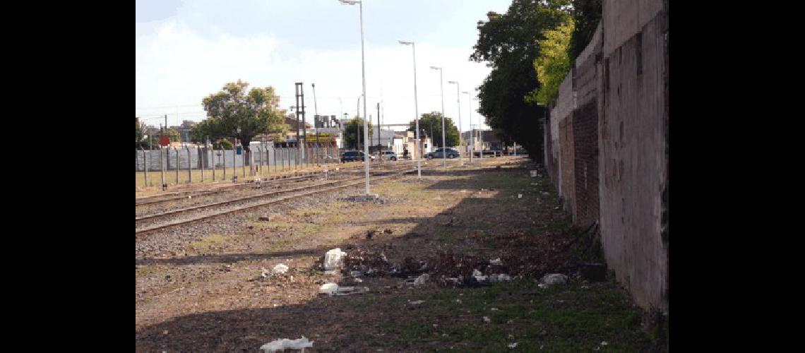 InsistirÃn con los controles en el barrio LujÃn y en el predio de Ferrosur para prevenir el dengue 