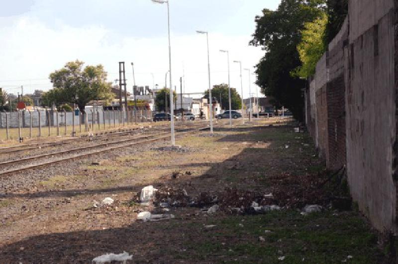 InsistirÃn con los controles en el barrio LujÃn y en el predio de Ferrosur para prevenir el dengue 