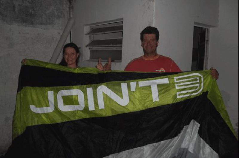 DamiÃn Lestarpe y Victoria Vouillat Con un Skywalk Joint 3 lograron el rÃ©cord nacional de vuelo en parapente biplaza 