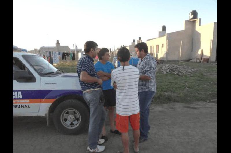 Se viven momentos de tensiÃ³n en un barrio sin terminar El gobierno municipal de La Madrid dijo que la Justicia decidirÃ el futuro de las familias que ocuparon las viviendas 
