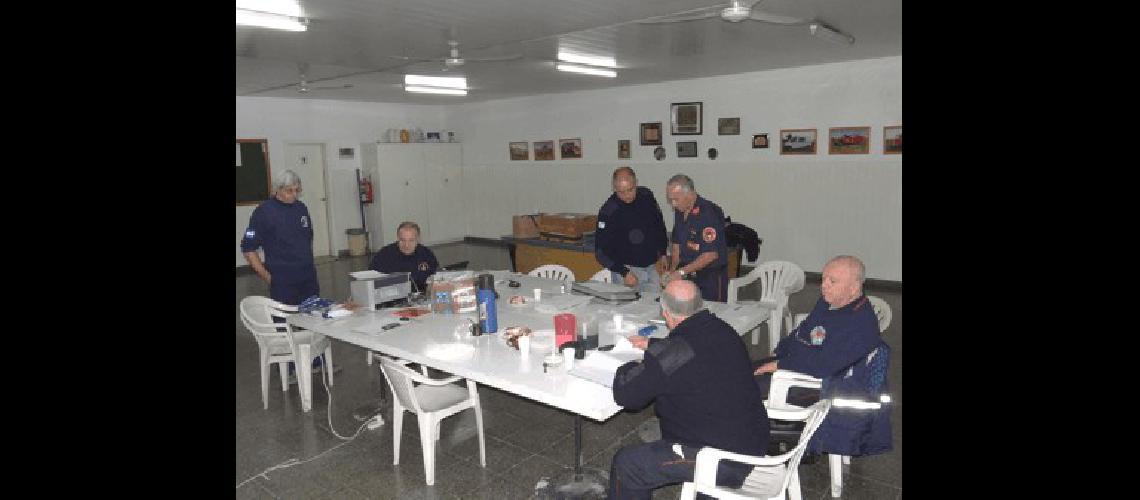 En La Madrid se llevÃ³ a cabo una reuniÃ³n de Ã©tica bomberil de la cual participaron las mÃximas autoridades de la especialidad 